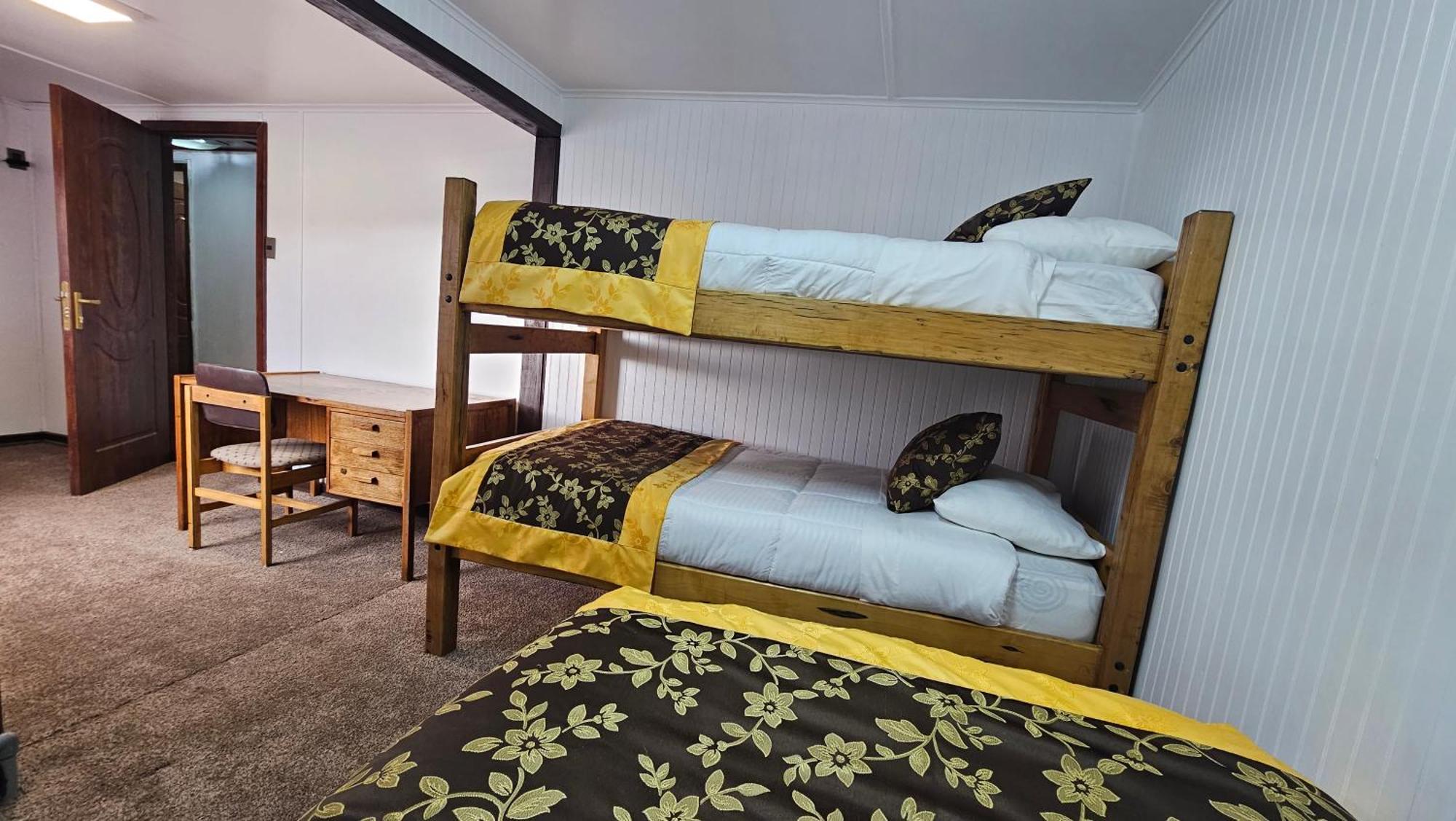 Hotel Forjadores Del Cabo De Hornos بويرتو ويليامز المظهر الخارجي الصورة